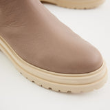 Chelsea Step Latte/Off White