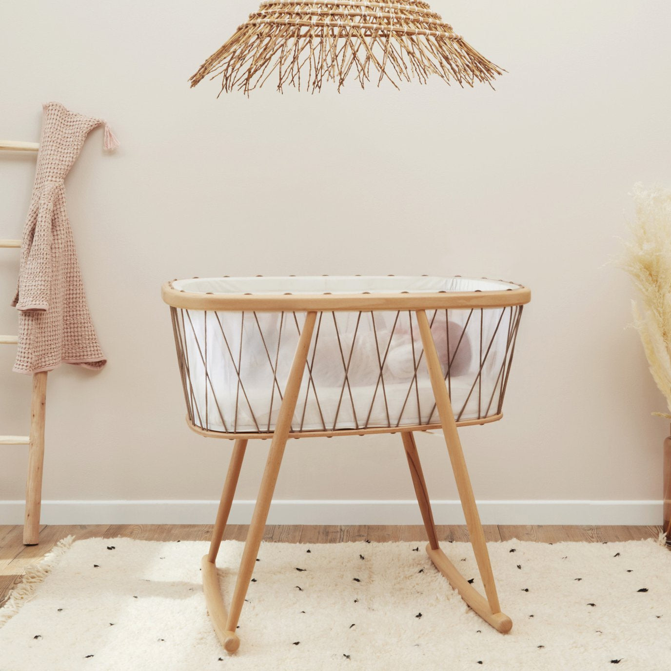 Charlie Crane Kumi Cradle Hazelnut – The Woodsfolk