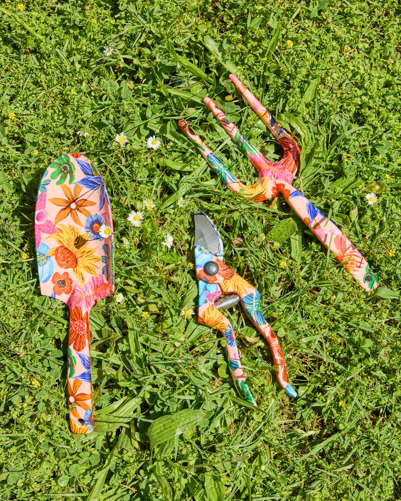 Wild Flowers In Bloom Garden Tools and Gloves Set