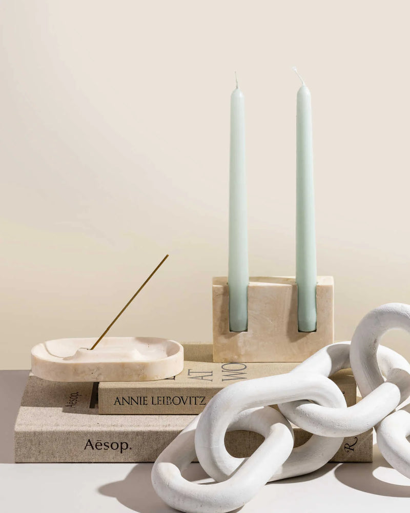 CERAMIC KNOT TAPER CANDLE HOLDER
