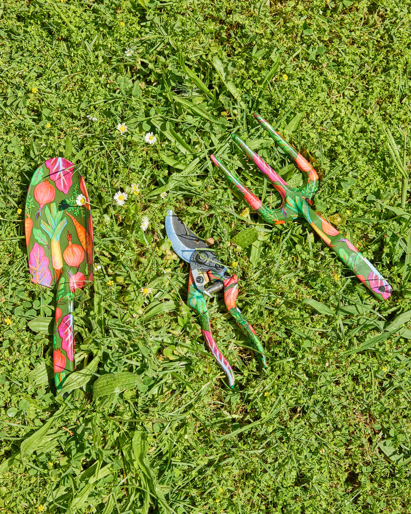 Veggie Soup Garden Tools and Gloves Set