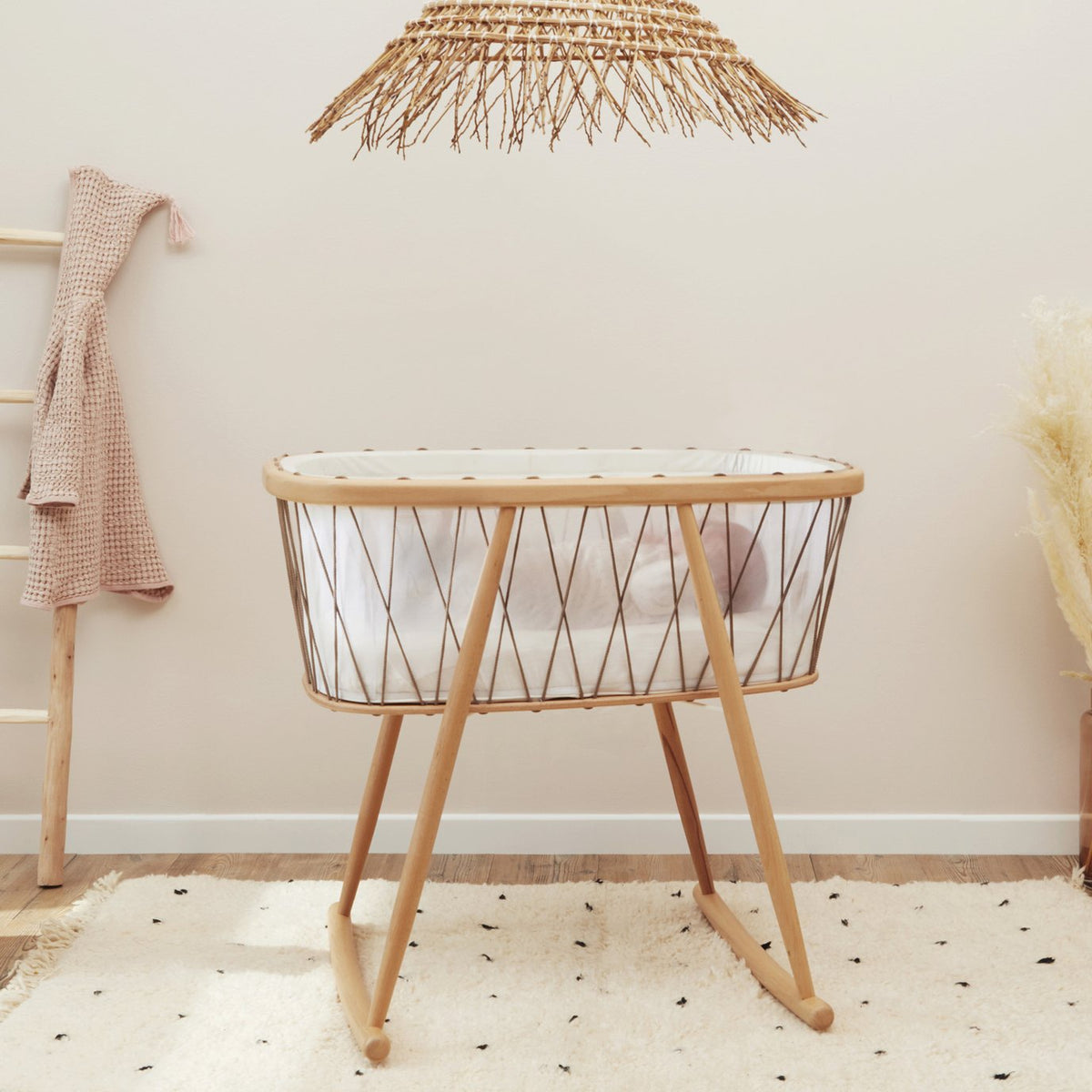 Charlie Crane Kumi Cradle Hazelnut – The Woodsfolk