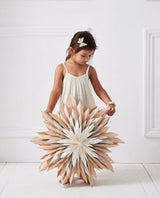 Fable hanging paper flower